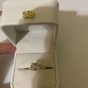 Gold tone Solitaire hello kitty Ring in Clear Stone - Women Jewelry
